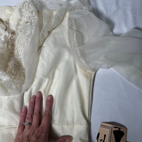 Vintage 70s Chiffon Maxi Wedding Dress Union Made Prom Ivory Lace Hi Neck Small - Picture 12 of 16